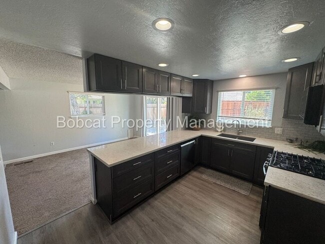 Building Photo - 20 Bodie Dr