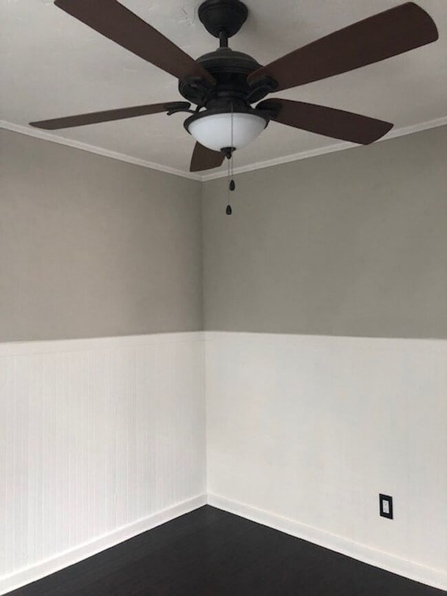Building Photo - 2 BED 1 BATH HOME IN SHASTA LAKE