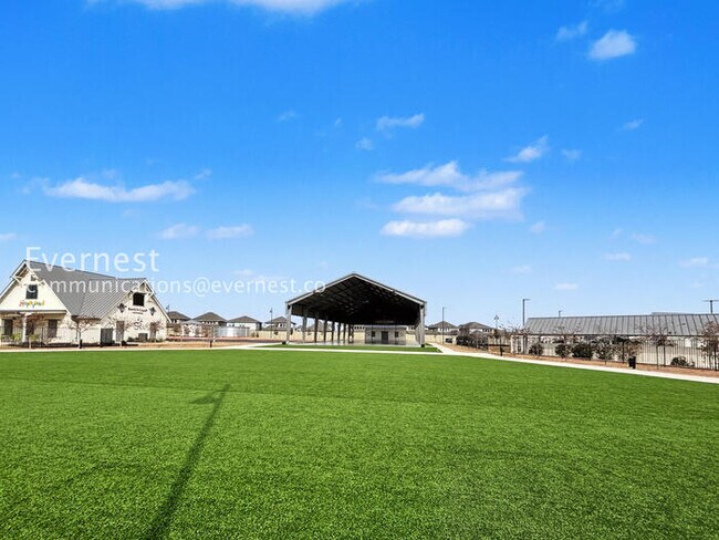 Building Photo - PROMO: Get $1,000 OFF the first month’s rent when the lease starts this month of March! / 5 Bed/4...