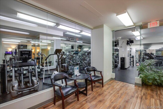 Building Photo - 17-85-85 215th St