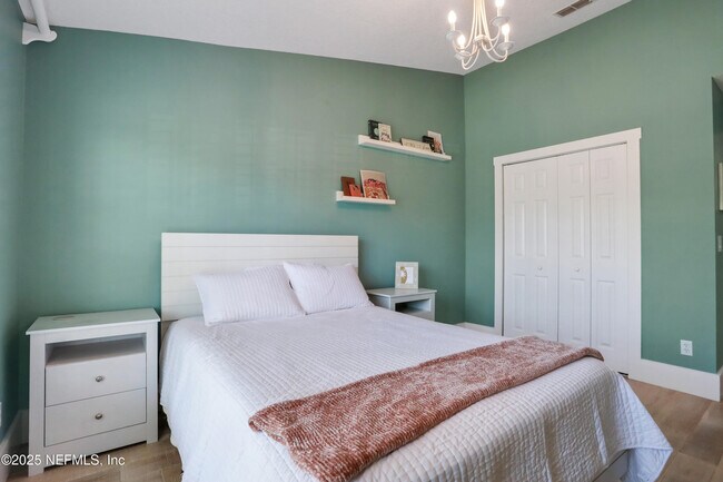 Building Photo - 228 Jardin De Mer Pl