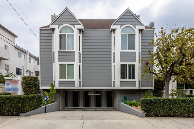 Building Photo - 4744 Ben Ave