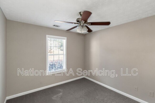 Building Photo - 355 Long Creek Dr