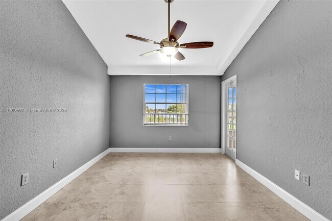 Building Photo - 2841 N Oakland Forest Dr