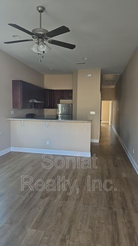 Building Photo - 2038 St Anthony St