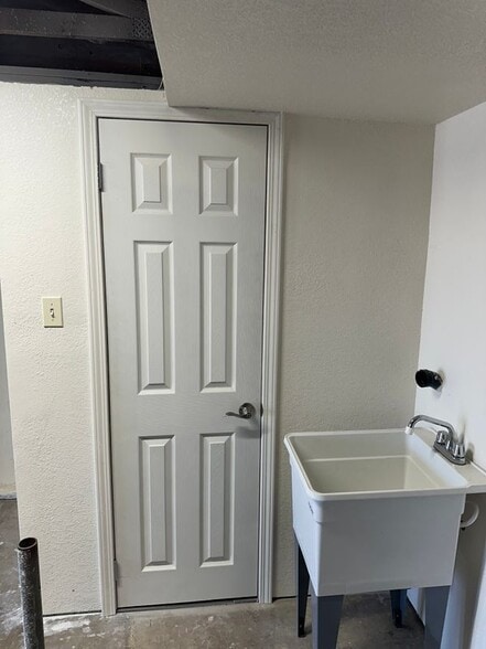 Building Photo - 16119 Spruce St