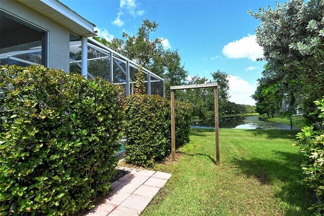 Building Photo - 5001 Sturbridge Ct