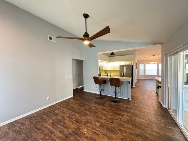 Building Photo - Your Dream Home Awaits! MASSIVE Backyard! ...