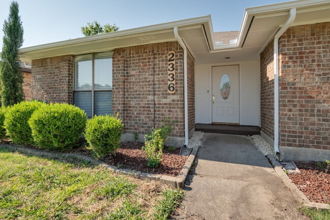 Building Photo - Charming 2BD Home in Far North Dallas