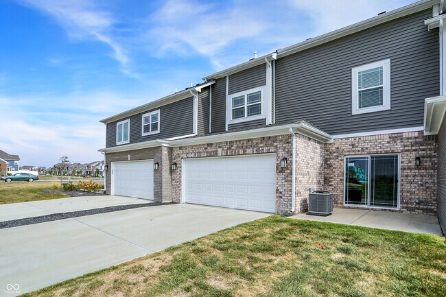 Building Photo - 2792 Maricopa Blvd