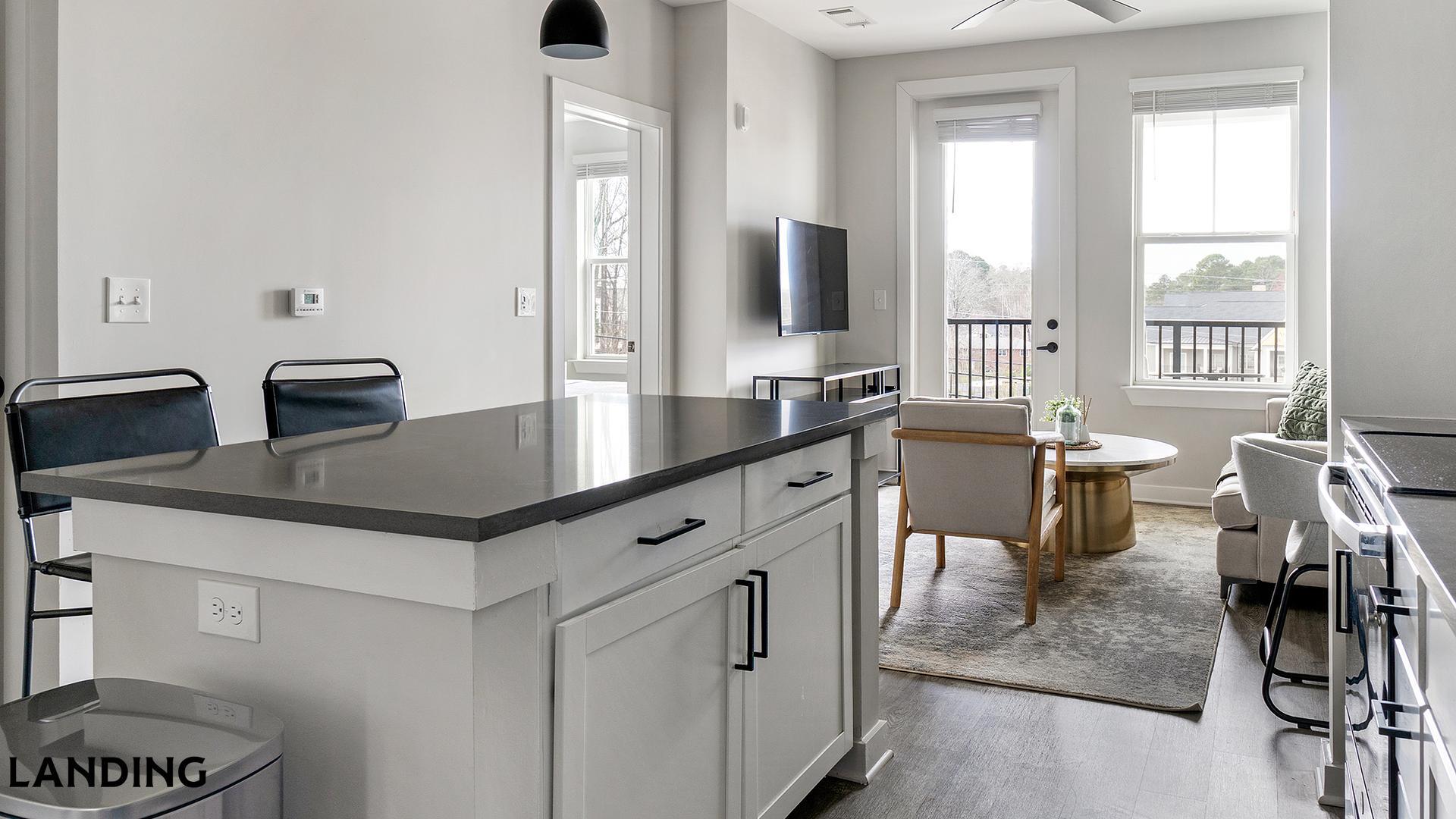 Building Photo - 1270 Hillcrest Dr