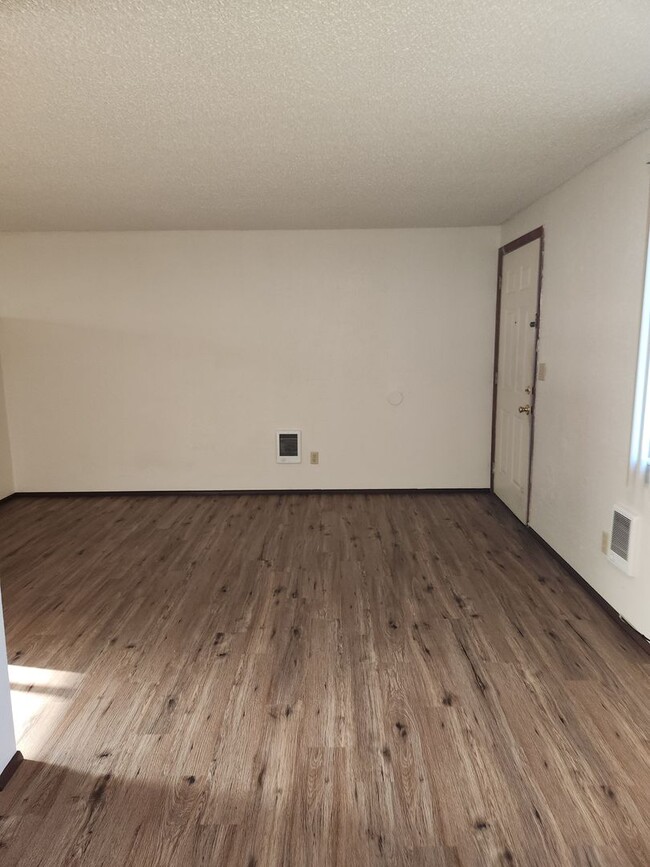 Building Photo - 47-47 N 8th St