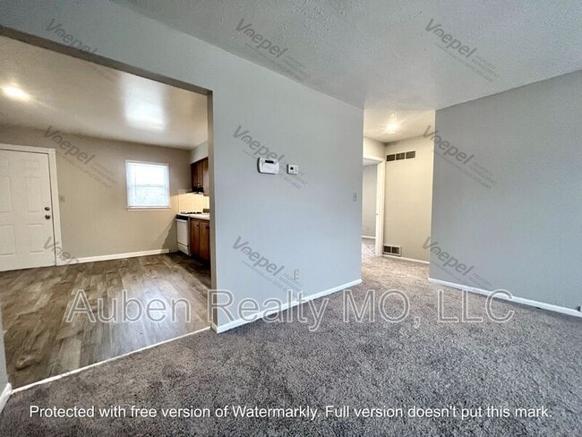 Building Photo - 7211 Montana Ave