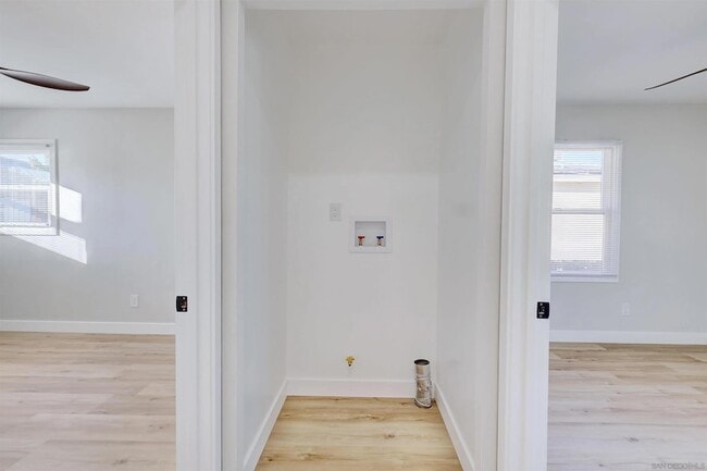 Building Photo - 503 Prescott Ave