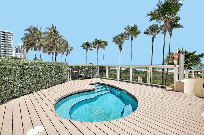Building Photo - 5757 Collins Ave