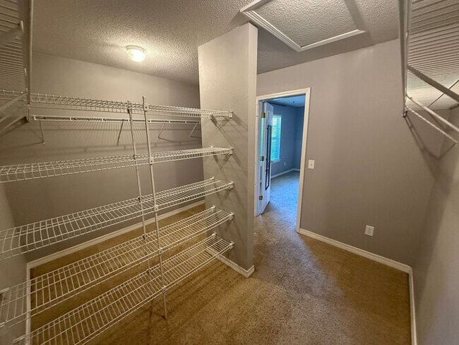 Building Photo - Gulf Breeze - Grand Ridge - 4 bedroom, 2.5...