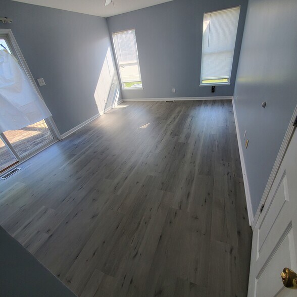 Building Photo - 1824B Country Hills Dr