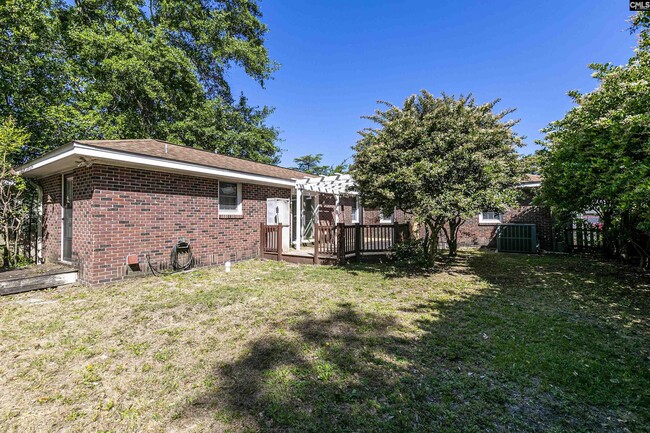 Building Photo - 941 E Ave