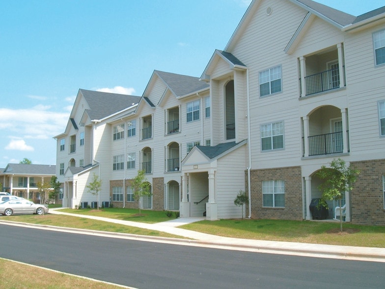 High River 1900 Rice Mine Rd Tuscaloosa AL 35406 Apartment Finder