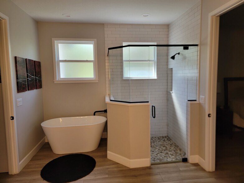 Building Photo - 369 N Lake Jessup Ave