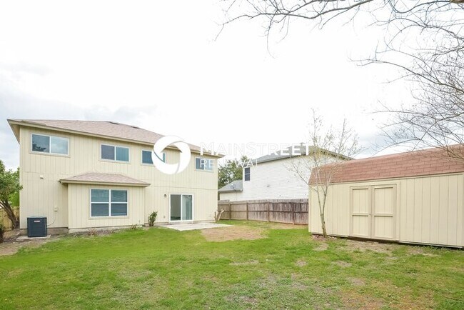 Building Photo - 3 Bedroom Pet-Friendly Home in Converse, TX with Main Street Renewal