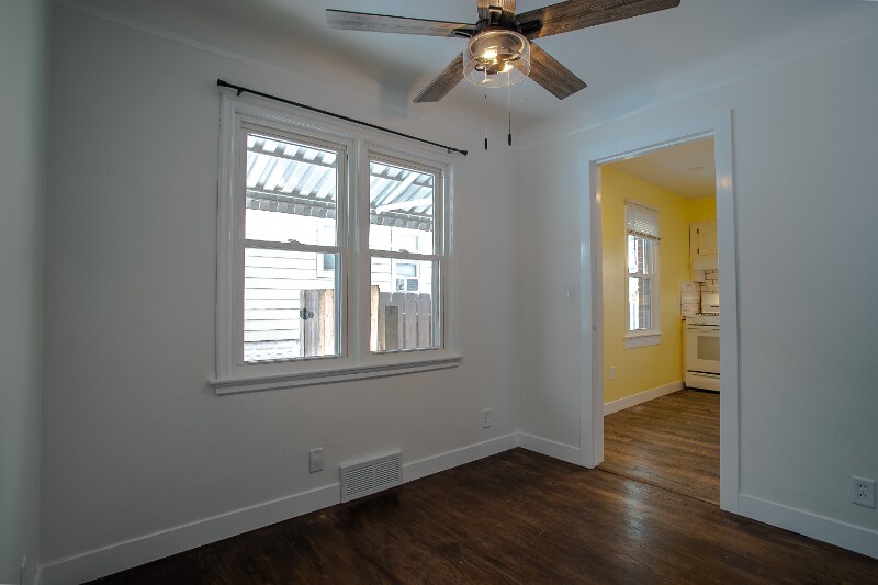 Building Photo - 4814 Erskine St