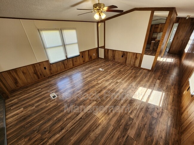 Building Photo - 10916 County Rd 1515