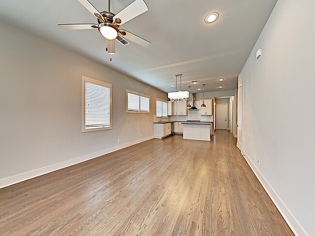 Building Photo - 326 Wimberly St