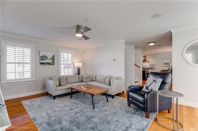 Building Photo - 4 Barney St