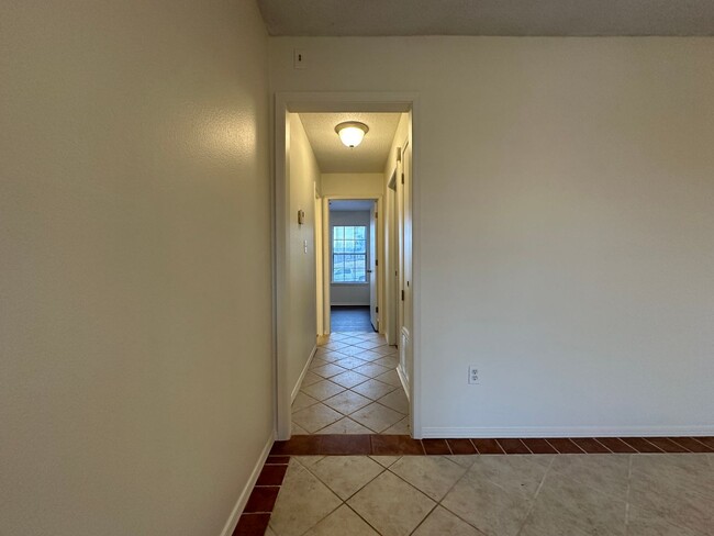 Building Photo - Gorgeous 3 Bed / 2 Bath Home in Barling