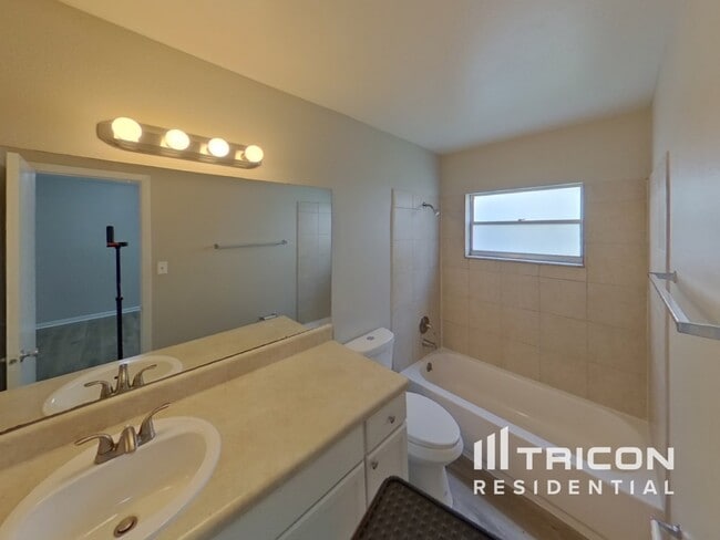 Building Photo - 1507 Crossridge Dr