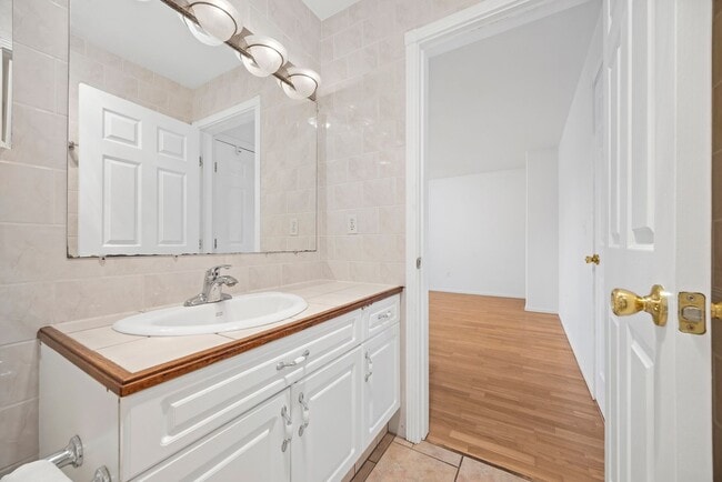 Building Photo - 1301-1305 Mitchell Ave