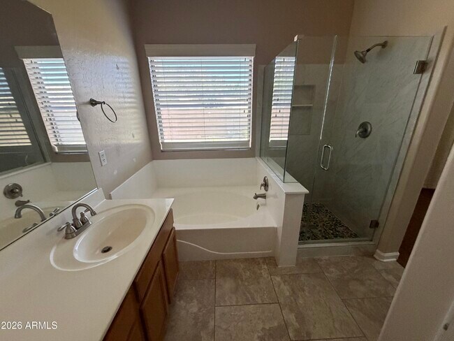 Building Photo - 8747 W Adam Ave
