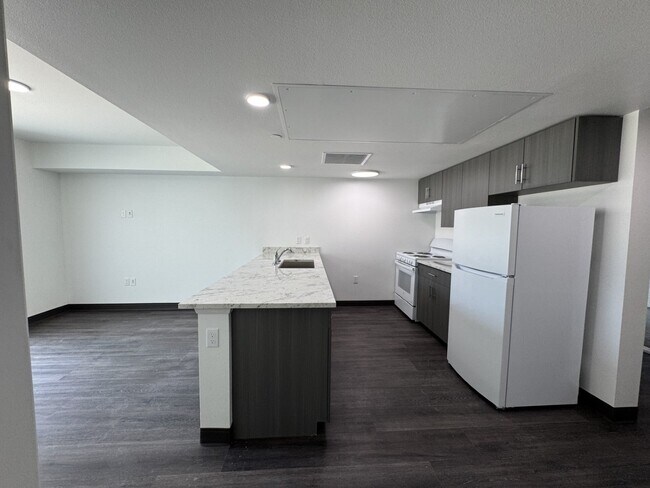 Building Photo - 3509 Vista Ln