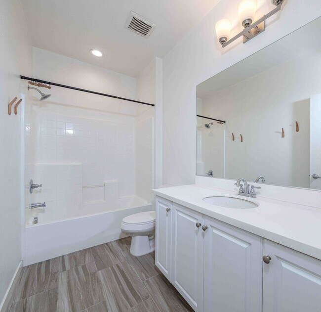 Building Photo - Modern, Move-In Ready Home with Attached 2-Car Garage