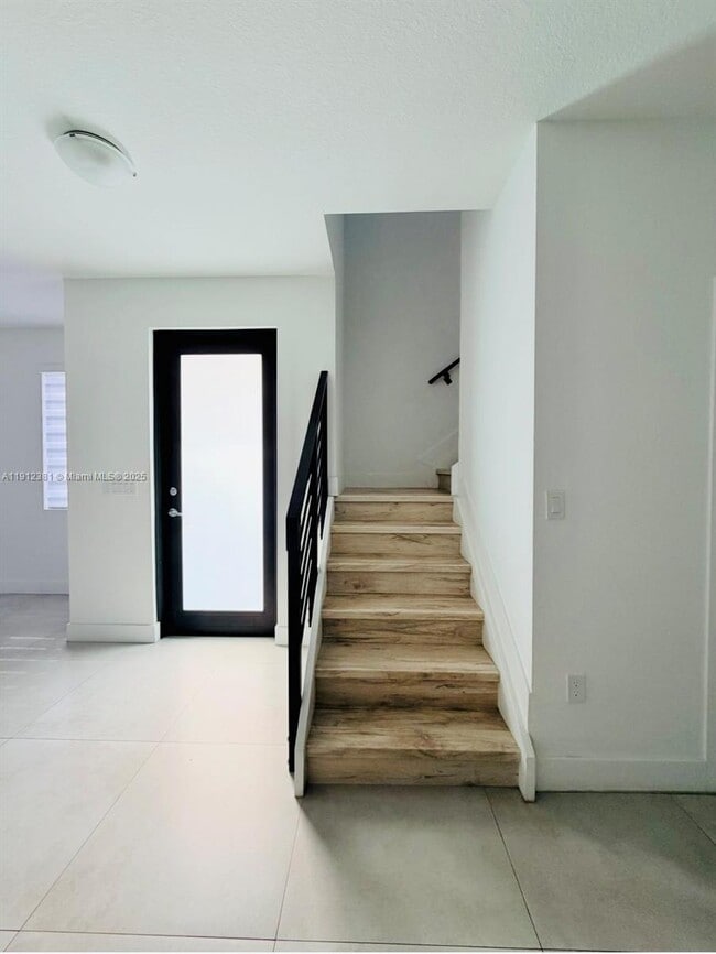 Building Photo - 13663 SW 158th Ave