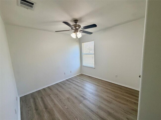 Building Photo - 1148 Shadow Creek Blvd