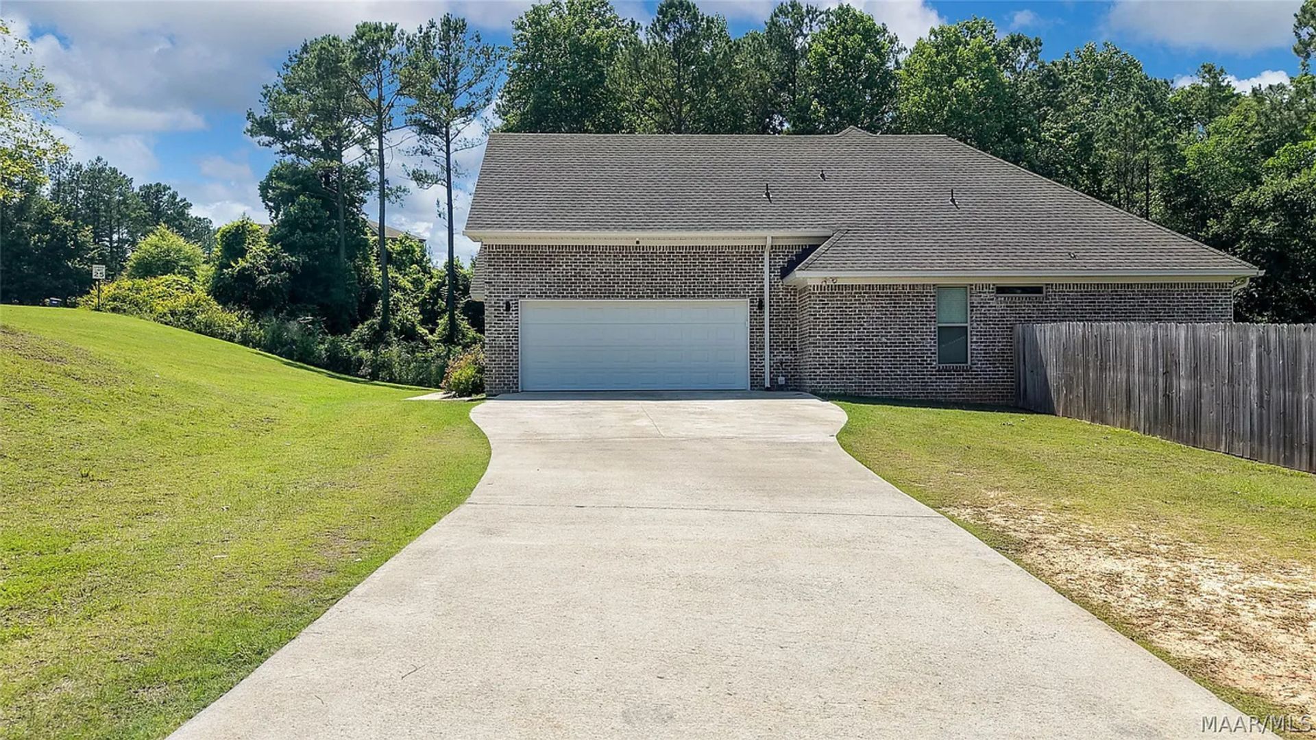 Building Photo - 397 Southern Hills Dr