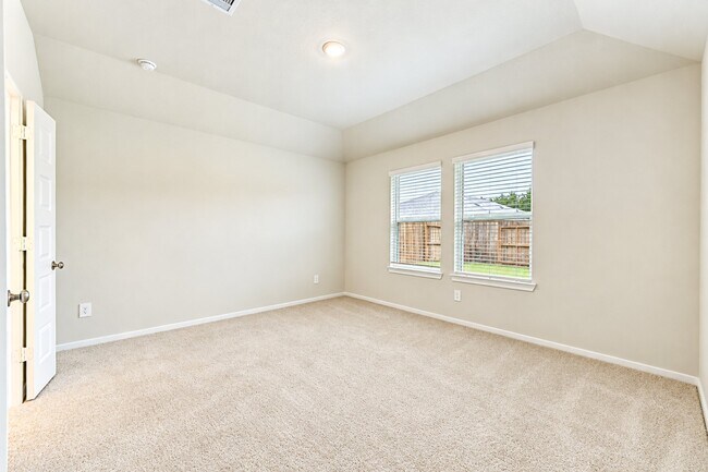 Building Photo - 18539 Lndg Mdws Ln