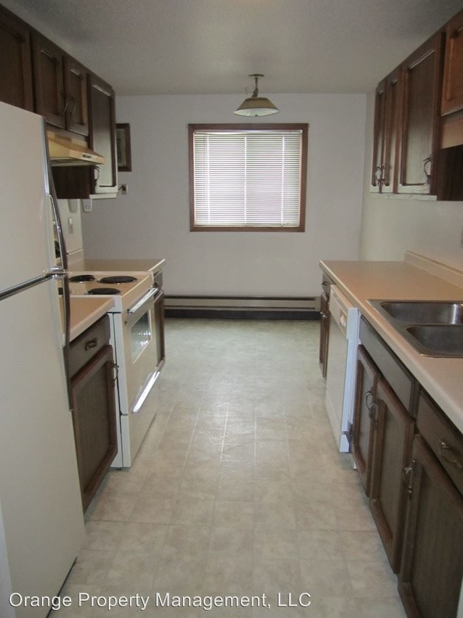 Building Photo - 1102-1110 Loy Ave