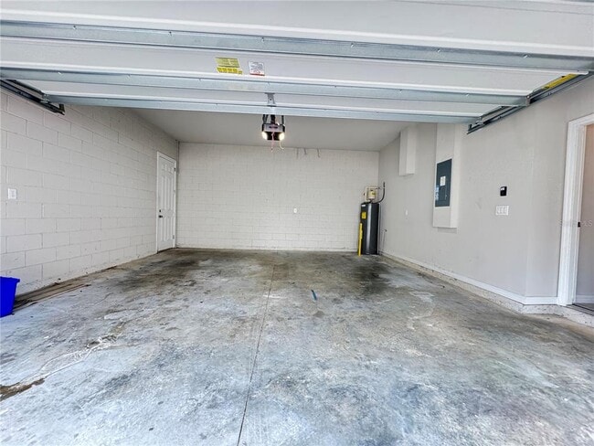 Building Photo - 440 Venetian Palms Blvd