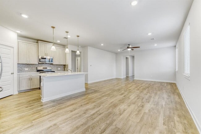 Building Photo - 315 Garner Dr