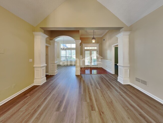 Building Photo - 5701 Rutland Cir