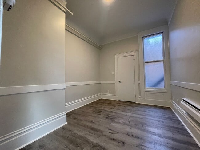 Building Photo - 1430 Stockton St