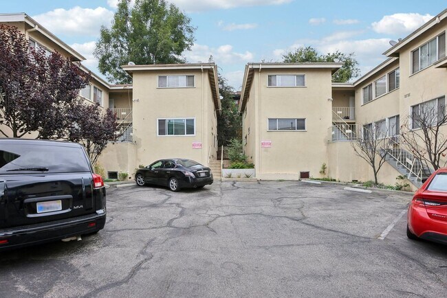 Building Photo - 2245 W 26th Pl