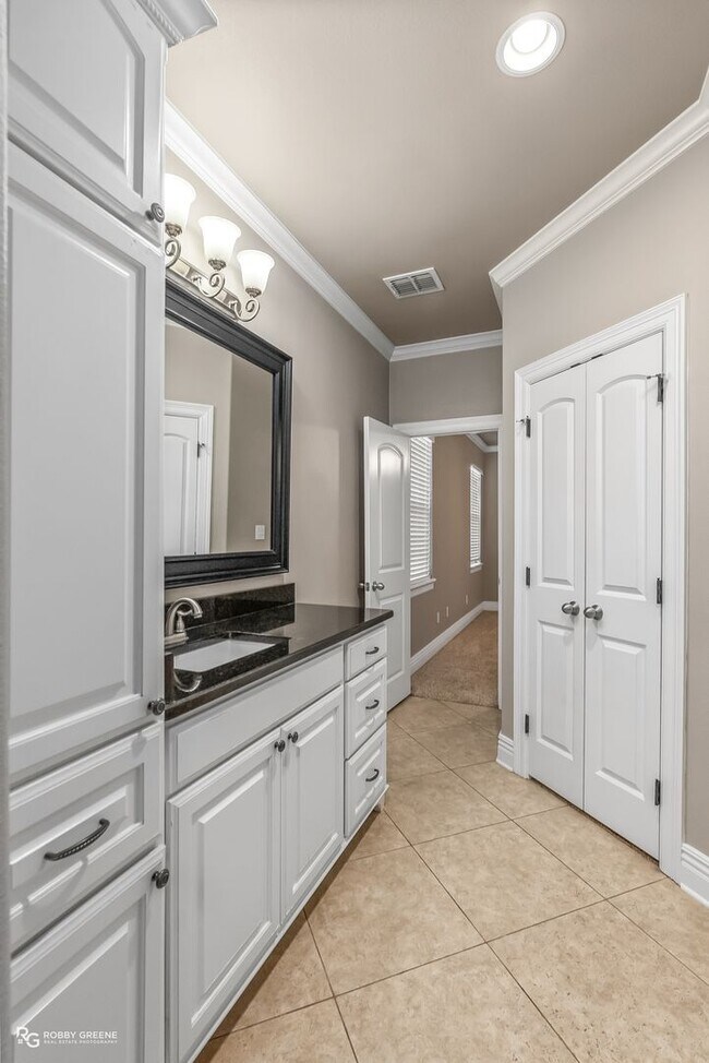 Building Photo - Beautiful home in North Bossier!