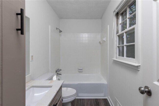 Building Photo - 1285 Coronada Dr