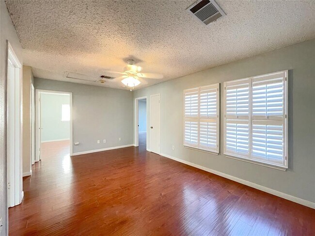 Building Photo - 2516 Stapleford Dr