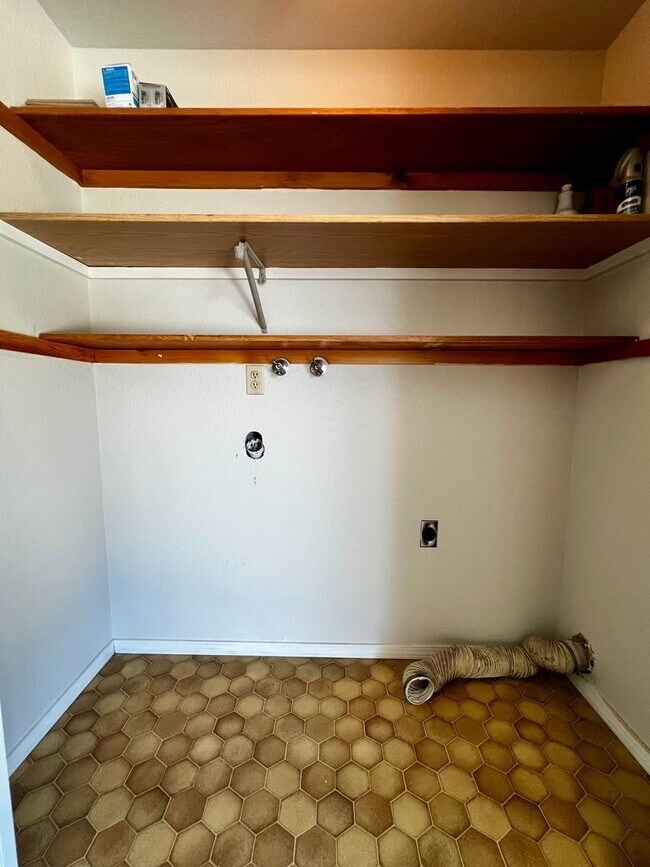 Building Photo - Non-Refundable & Security Deposit Total: $...