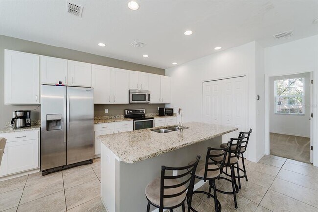 Building Photo - 851 Las Fuentes Dr